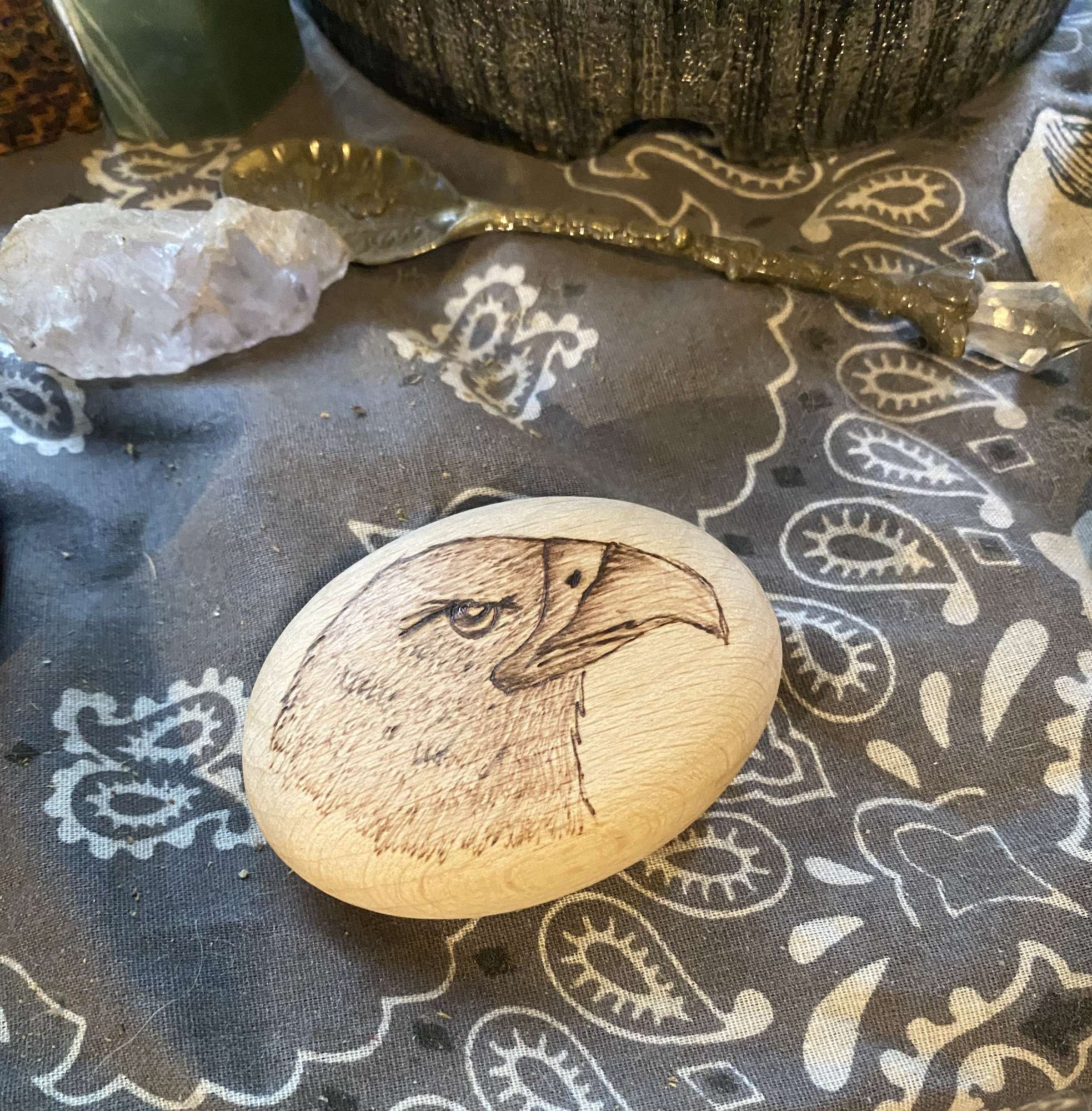 Eagle Spirit Stone – Hand-Burned Pyrography Pebble - Image 2
