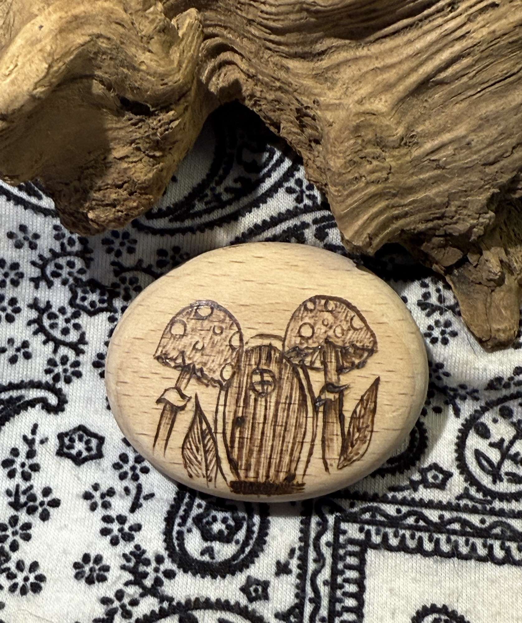 Wayfinder Stone – Woodland Door Edition - Image 2